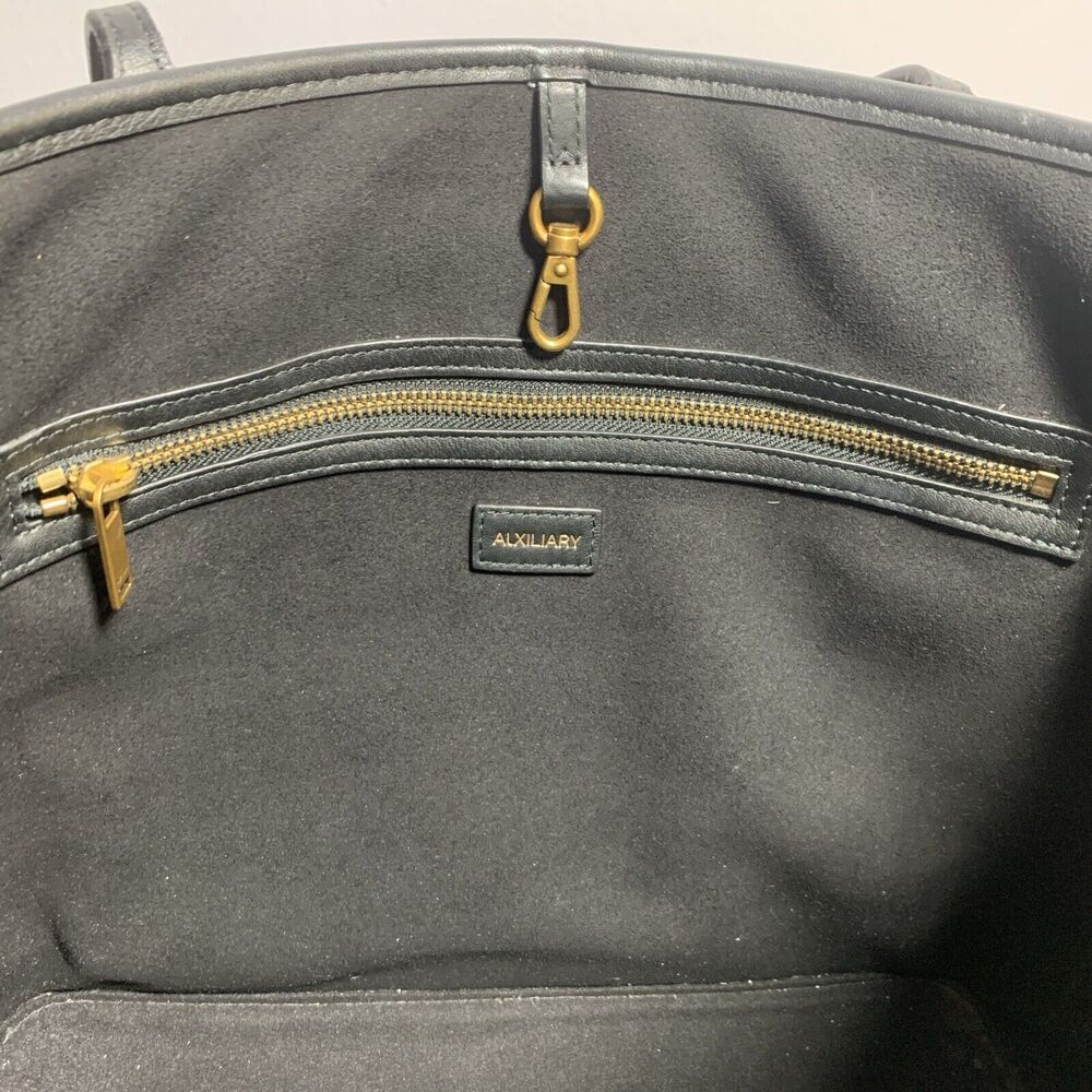 Aritzia Auxiliary Black Leather Tote Bag Purse Carry All + Coin Purse EUC - Picture 10 of 16